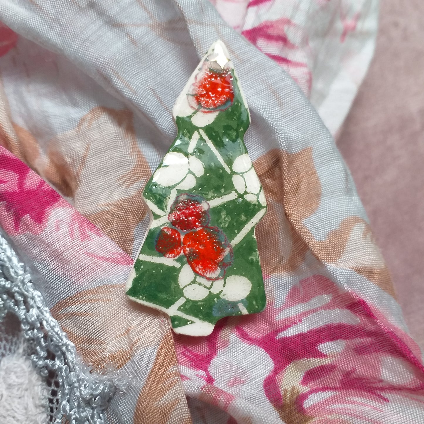 Holiday Brooch / Christmas Decoration